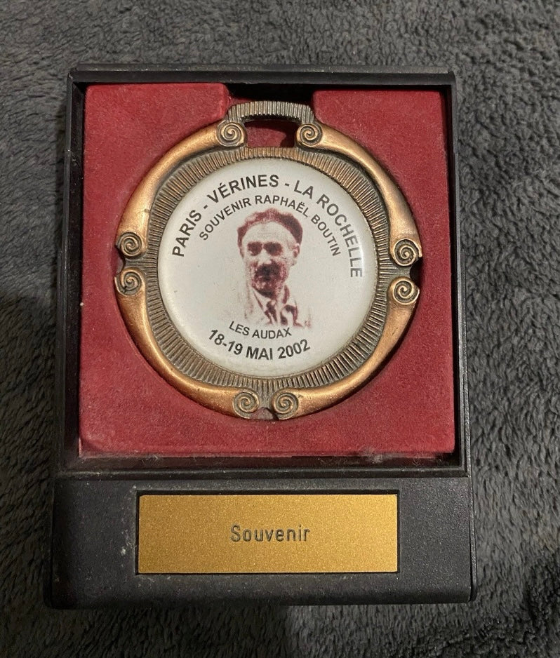 Médaille ancienne souvenir Raphaël Boutin Paris Verines La Rochelle