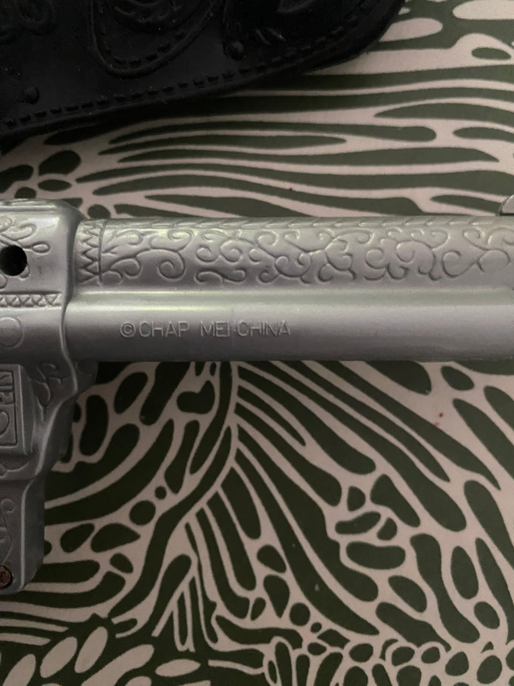 Jouet ancien. Pistols cowboy. Made in China.